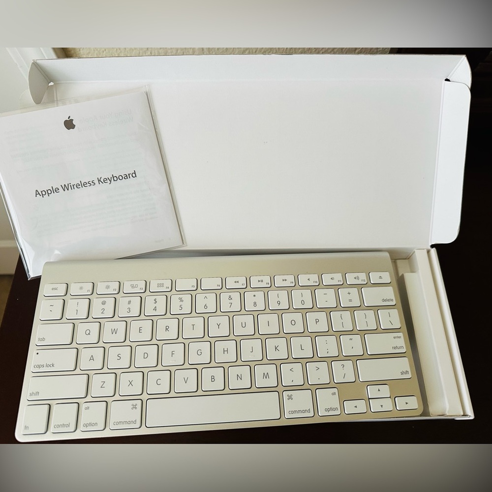 Apple wireless keyboard